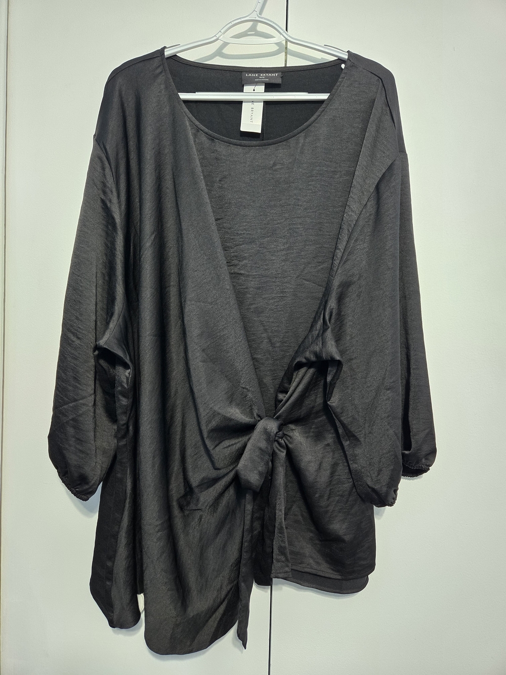 NWT Lane Bryant Tie Front Tunic Top Black 30/32 Plus Size Blouse